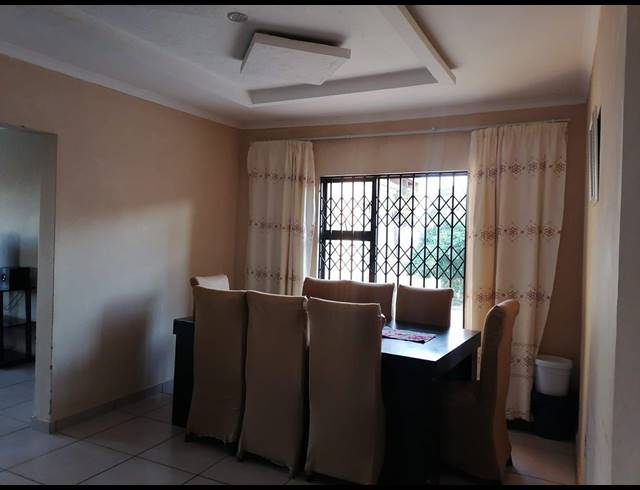 3 BEDROOM HOUSE FOR SALE IN JAMESON PARK